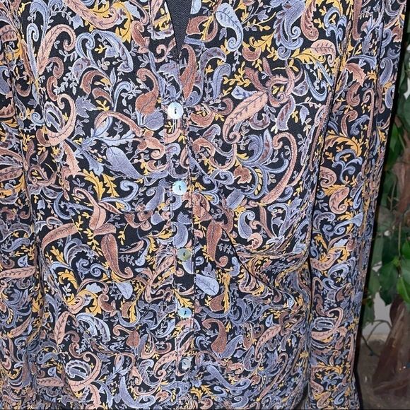 Trilogy button down ruched long bell sleeve Lg - Picture 7 of 10